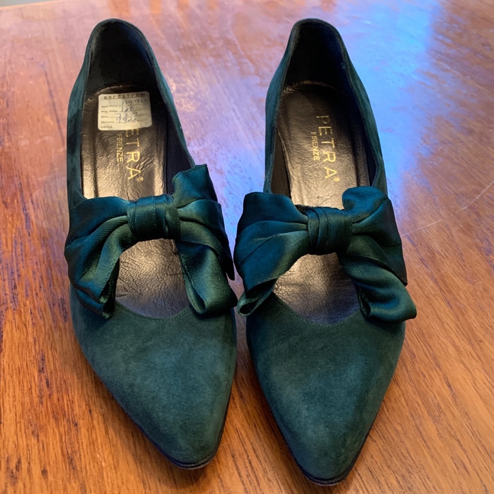 Vintage Petra Firenze Green Suede Heels